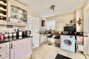 Kitchen - B/Fast- click for photo gallery